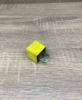 Rover 75 Other relay V23134B52X127 YWB10012