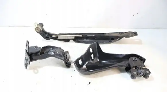 Rear door hinge set