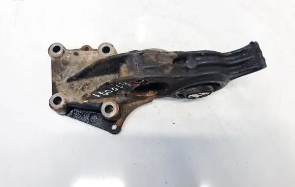 Peugeot 307 Engine mounting bracket
