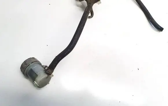 Brake fluid reservoir