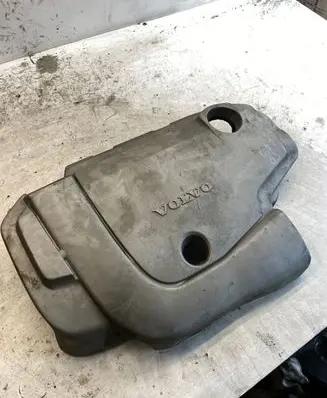Engine cover (trim)