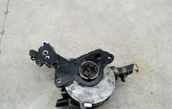 Audi A4 S4 B6 8E 8H Vacuum pump 038145209MBOSCH