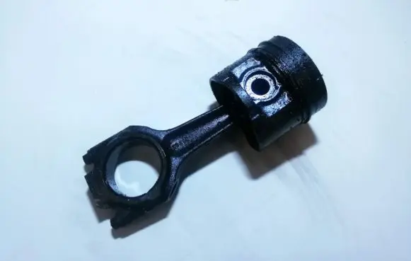 Ford Fiesta Piston with connecting rod
