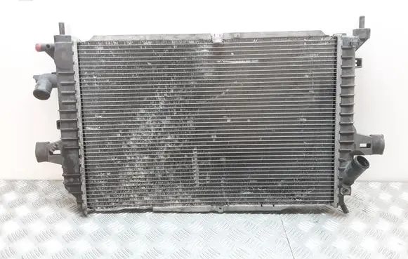 Opel Zafira B Coolant radiator