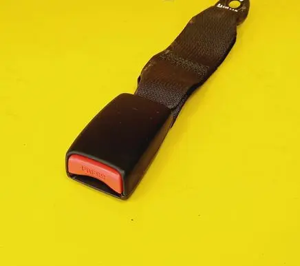 Suzuki Liana Rear seatbelt buckle