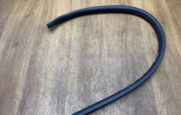 BMW 2 F22 F23 Rubber seal front coupe door 7267928