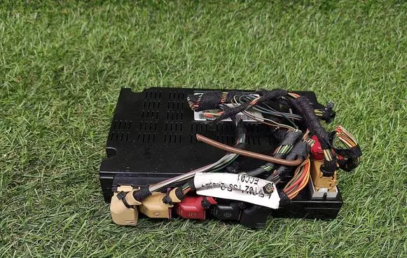 Bentley Continental Air conditioner control unit module 3W0907040B 5HB00830252