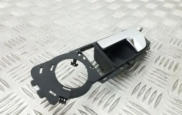 Volkswagen Touareg I Front door interior handle 7L6837113