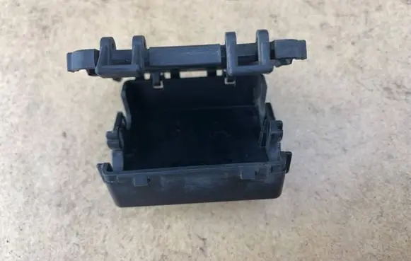 Other engine bay part