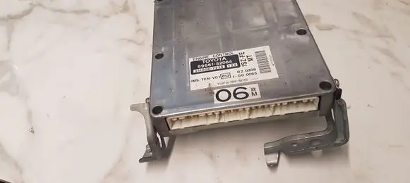 Toyota Yaris Engine control unit/module 8966152064 2110007214