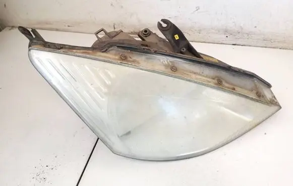 Ford Focus Headlight/headlamp xs5x13005ae xs5x-13005-ae