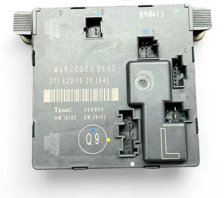 Mercedes-Benz E W211 Door control unit/module 2118201526