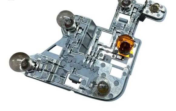 Mercedes-Benz C W204 Tail light bulb cover holder E55549 3318 753902