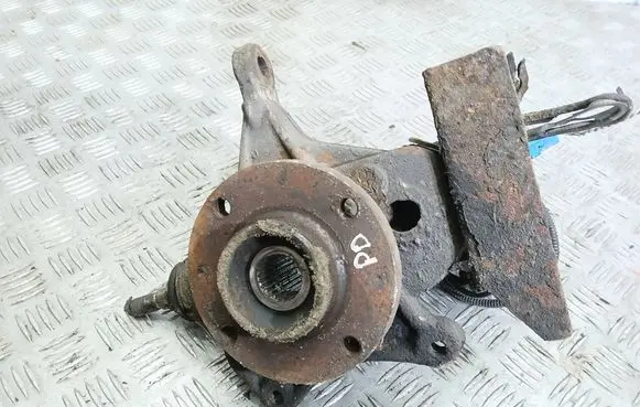 Citroen C5 Front wheel hub spindle knuckle 