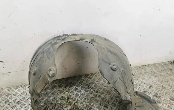 Hyundai Santa Fe Front wheel arch liner splash guards