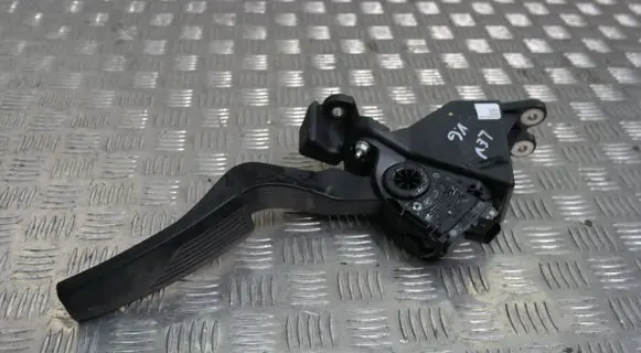 Maserati Levante Accelerator throttle pedal 04861714AF