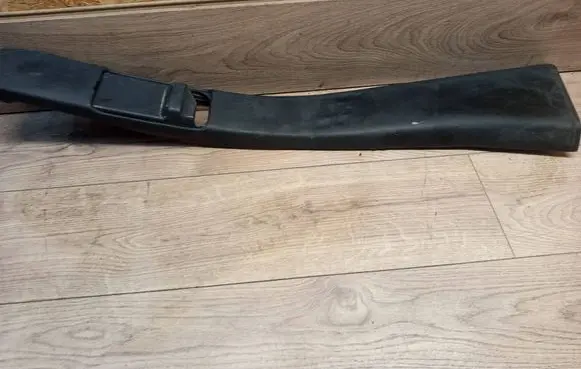 Mercedes-Benz E W124 (B) pillar trim (top) 1246923589