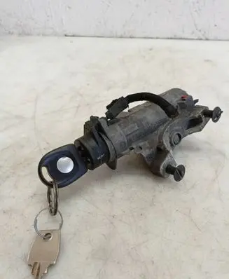 Volkswagen PASSAT B5.5 Ignition lock 4B0905851 4B0905851C