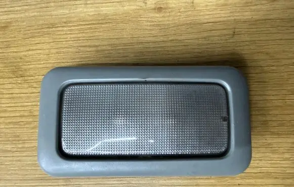 Opel Vivaro Other interior light 8200050660