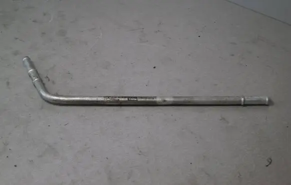 Engine coolant pipe/hose