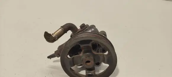 Toyota Corolla Verso AR10 Power steering pump