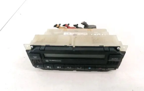 Volkswagen PASSAT B5 Climate control unit 3B1907044B 5HB00761710