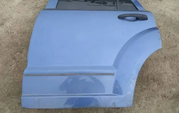 Dodge Caliber Rear door melynos