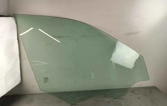 Volvo XC90 Front door window glass four-door 43r001026