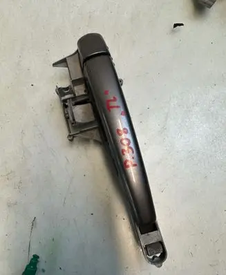 Peugeot 308 SW Rear door exterior handle 213