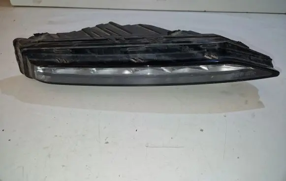 Skoda Superb B8 (3V) Front fog light 3V0941700B