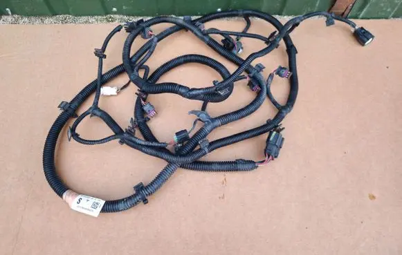 Tesla Model S EUR ISO radio connector 100442004R