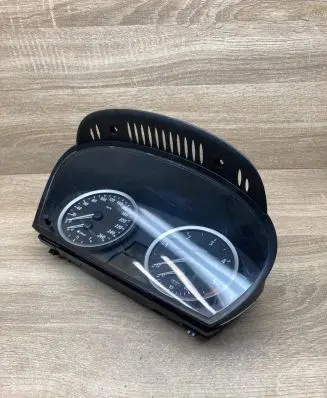 BMW 5 E60 E61 Speedometer (instrument cluster) 6958600 110080213