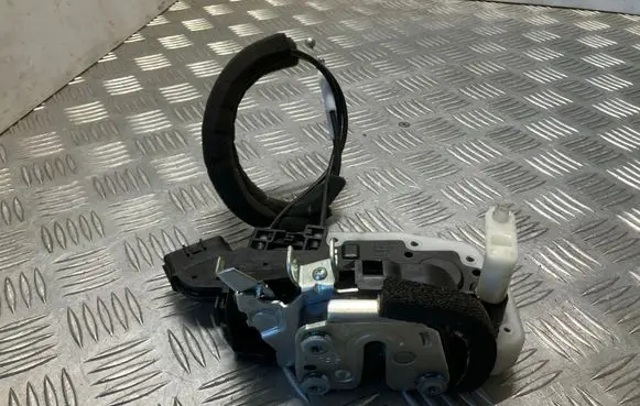 Nissan Cube Z12 Front door lock
