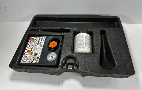 Ford S-MAX Tool set EM2BR16B040