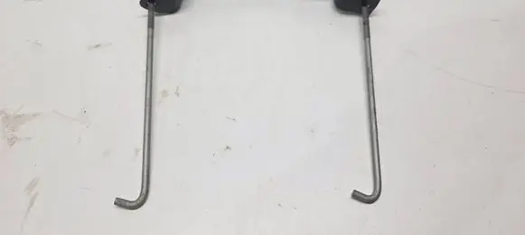 Battery bracket