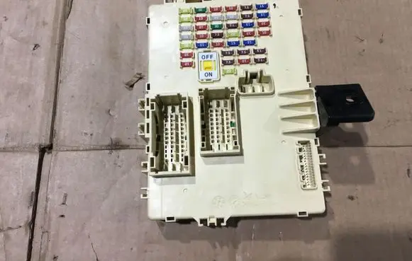 Hyundai i40 Fuse module 919503Z021