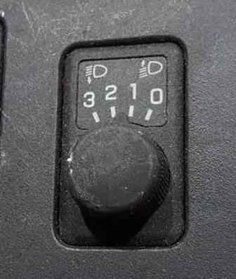 Nissan Almera N16 Headlight level height control switch