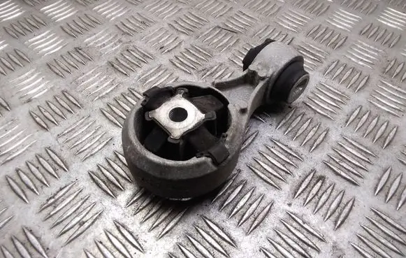 Nissan Qashqai Engine mount bracket 11350JD000