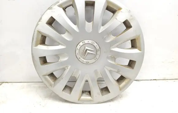 Citroen C2 R14 wheel hub/cap/trim 9645379980
