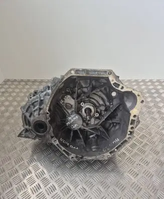 Renault Megane III Manual 6 speed gearbox 8200667177 ND4011