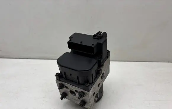 Volkswagen PASSAT B5 ABS Pump 8E0614111AB 0265216559