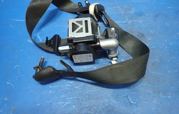 Ford Mondeo MK V Front seatbelt DS73-F61294-BH