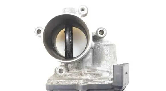 Volkswagen Golf VI Throttle valve A2C83076000