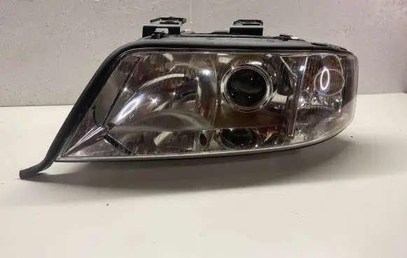 Audi A6 S6 C5 4B Headlight/headlamp 14847300