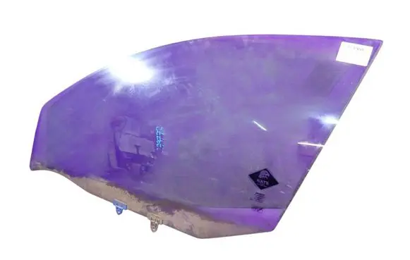 Nissan Almera Tino Front door window glass four-door 