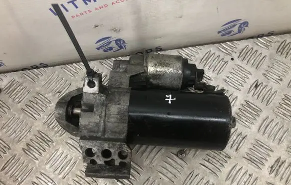 BMW 5 E60 E61 Starter motor 1005831793