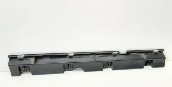 Other sill/pillar trim element