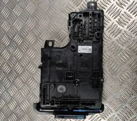 Tesla Model Y Central body control module 14978480 149784800 149784601F