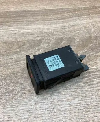 Volkswagen Golf IV Hazard light switch 1J0953235J