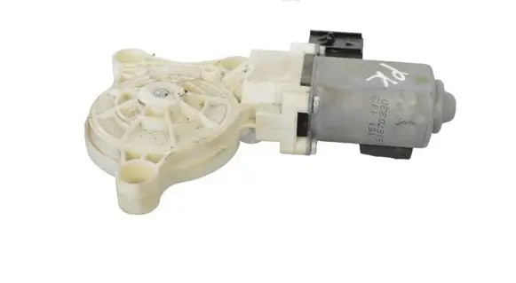 Volkswagen Polo V 6R Front door window regulator motor 151670330